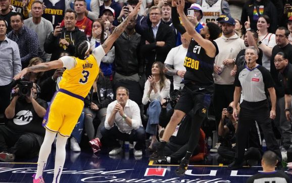 Nuggets remontan ante los Lakers para aumentar su liderato en la serie