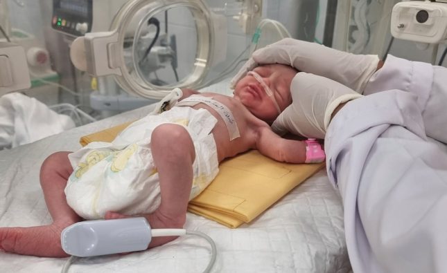 Muere la bebé que nació tras una cesárea de urgencia luego de 5 días en una incubadora