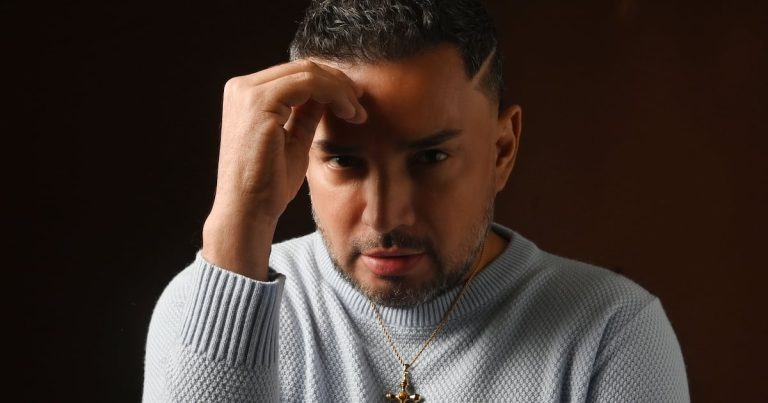 Manny Manuel hace historia a través del merengue con su sencillo “Estúpido”