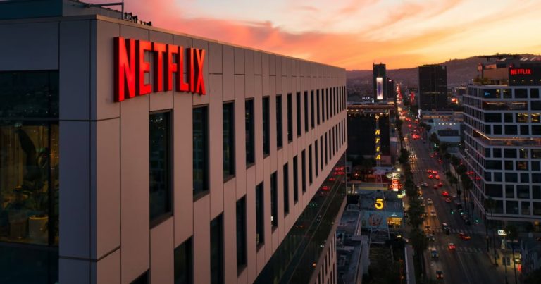 “Emily in Paris” tendrá un videojuego desde Netflix: Conoce los lanzamientos de juegos en línea de la plataforma