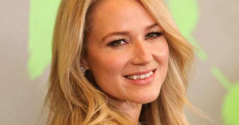 Kevin Costner niega rumores de romance con cantante Jewel