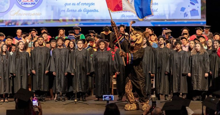 Gradúan primer grupo de bachillerato completamente en línea del Sistema de la Universidad de Puerto Rico
