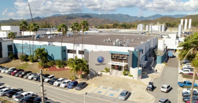 Anuncian expansión de CooperVision en Juana Díaz