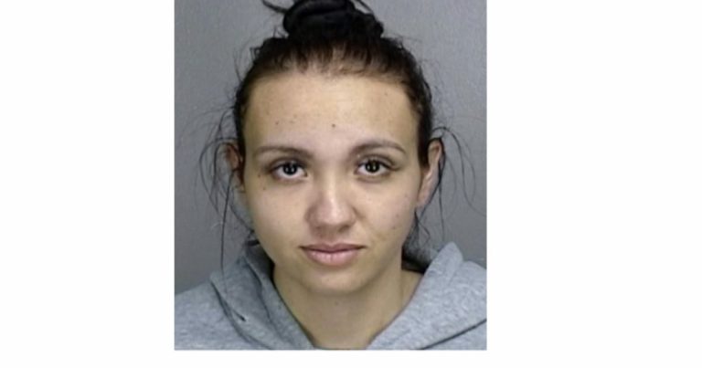 Cargos contra mujer tras huir de una intervención policial y agredir a una agente