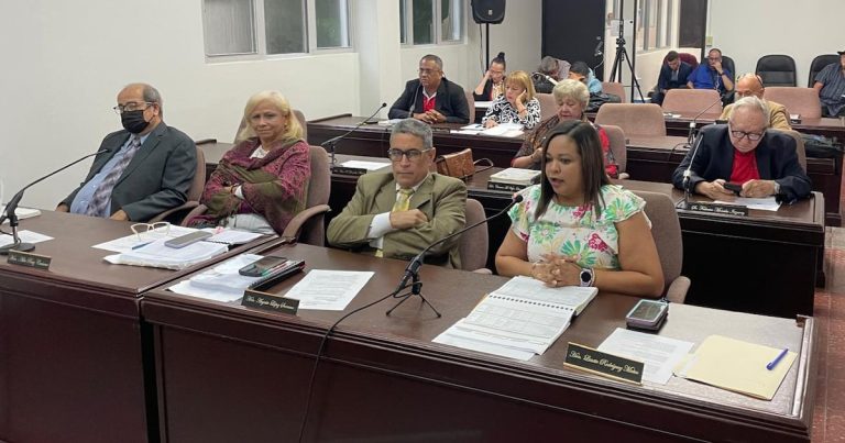 Legisladores municipales que respaldaron a representante Jocelyne Rodríguez le cuelgan el presupuesto a Mayagüez