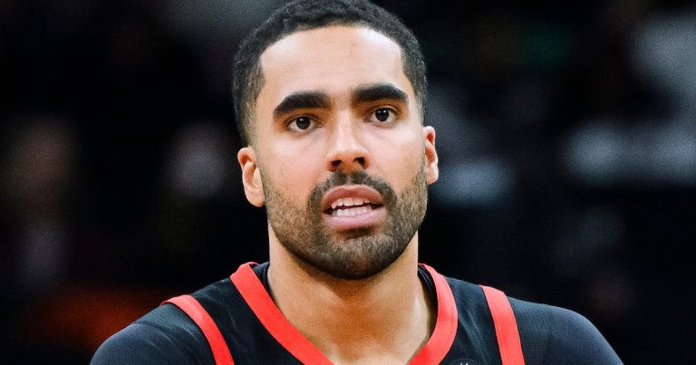 Acusan a sujeto involucrado en el escándalo de apuestas que llevó al veto de Jontay Porter de la NBA