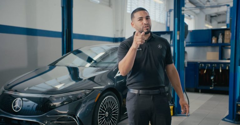 Lanzan iniciativa para que los hombres cuiden su salud con el mismo esmero que cuidan sus autos