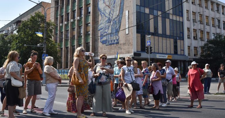 Continuos ataques rusos en Ucrania dejan al menos 6 muertos y a miles sin electricidad