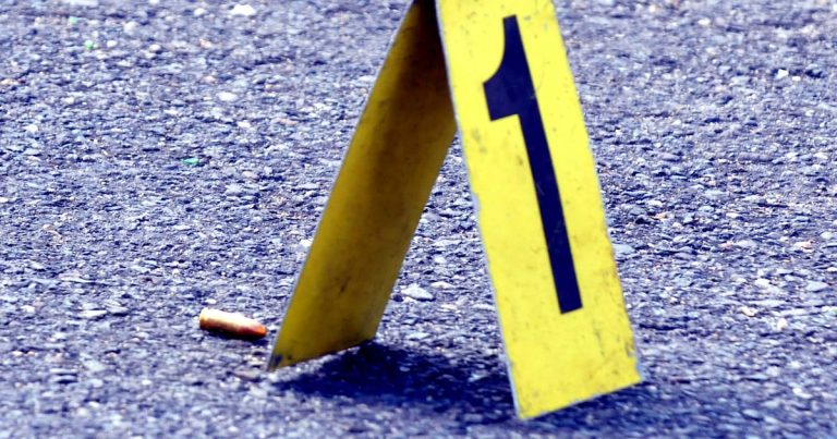 Asesinan a hombre y dejan a mujer herida en Cayey