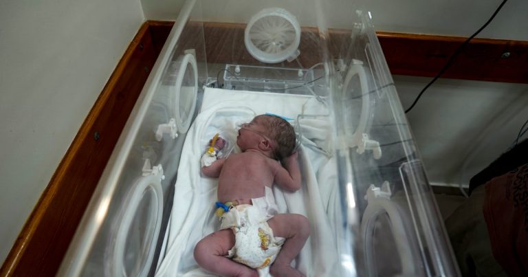 Israel afirma que impactó objetivos hutíes en Yemen en respuesta a ataques