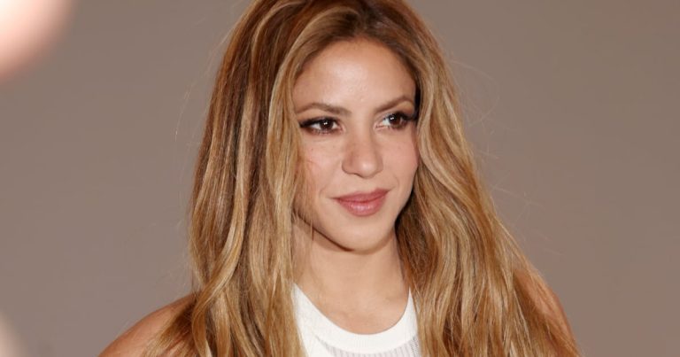 ¿Nuevo amor? Captan a Shakira cenando con un hombre misterioso