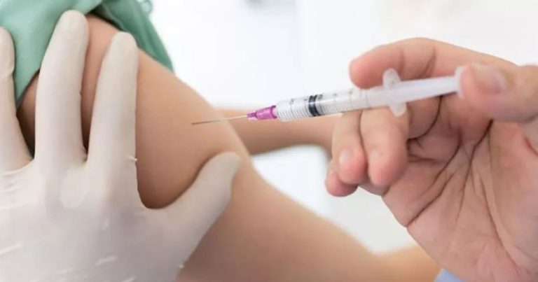 Salud entregará registro oficial de inmunización para el nuevo año escolar