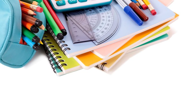 Entregan mochilas y materiales para el ‘Back-to-School’ en Ceiba y Fajardo