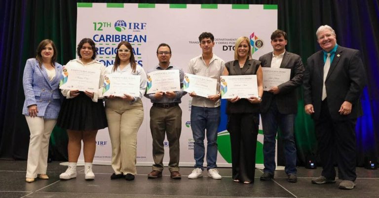 Otorgan becas a estudiantes de ingeniería en Puerto Rico