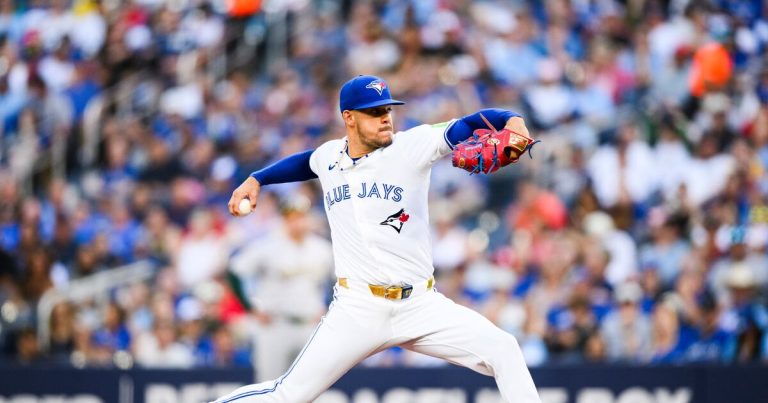 José Berríos poncha a 8 y Azulejos ganan 3-1 a Atléticos