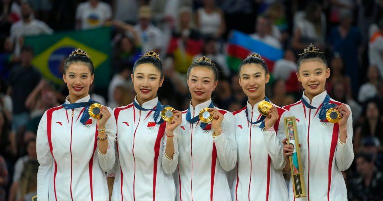 China se convierte en el primer país no europeo en conseguir oro olímpico en gimnasia rítmica