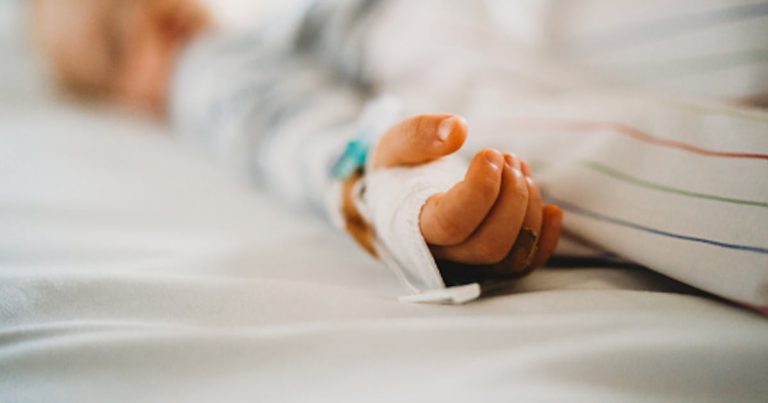 Aseguran que Hospitales en Puerto Rico operan sin contratiempos ante paso de la tormenta Ernesto