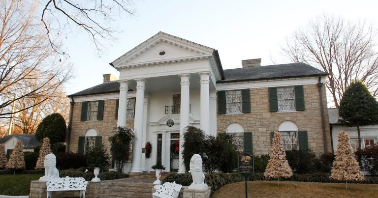 Acusan y arrestan a mujer por intento de estafa a la familia de Elvis Presley