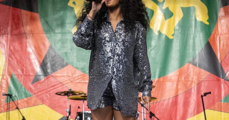 H.E.R. cantará en la ceremonia de clausura de los Juegos Olímpicos de París