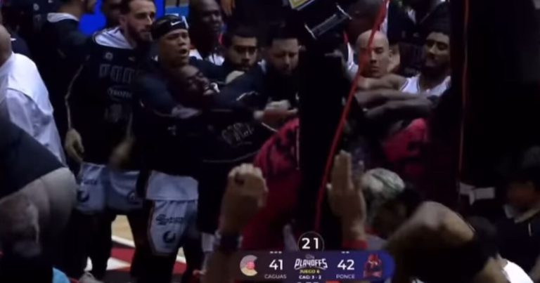 VIDEO: Se forma pelea entre jugadores en partido de los Criollos vs. Leones