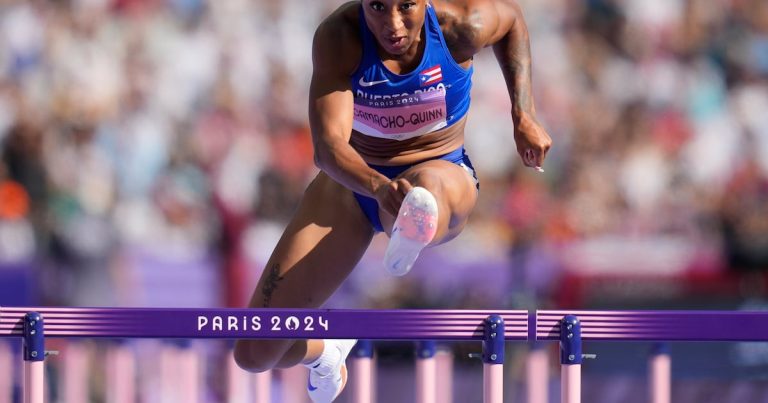 Jasmine Camacho-Quinn pasa a la final de los 100 metros con valla