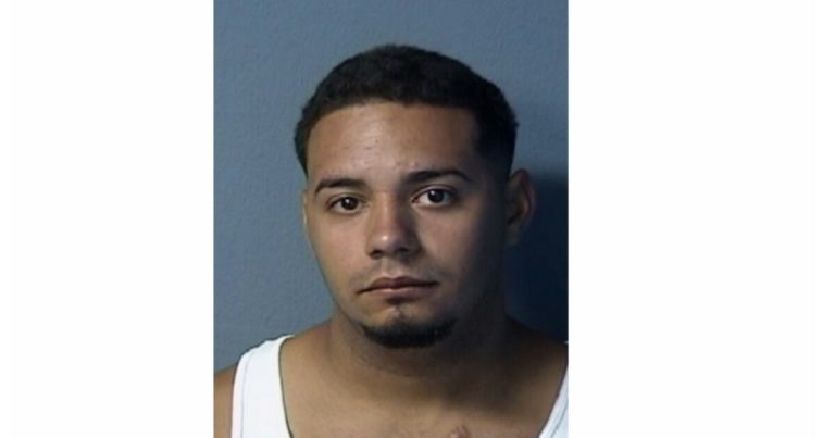 Policía busca a sospechoso de tirotear a hombre en megatienda de Fajardo