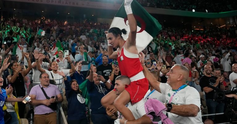 Fiscalía francesa abre investigación de acoso cibernético contra la atleta Imane Khelif