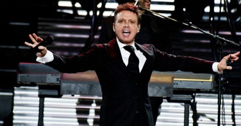 Luis Miguel vacaciona en Francia en lujoso yate de más de $30 mil dólares por día