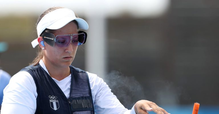 Guatemala recibe a Adriana Ruano tras ganar el primer oro de su país en París 2024