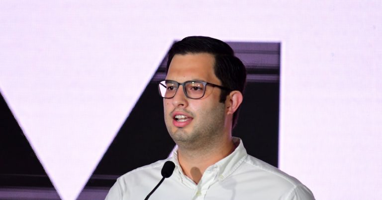 Populares cuestionan “cambios de postura” de Jenniffer González sobre LUMA