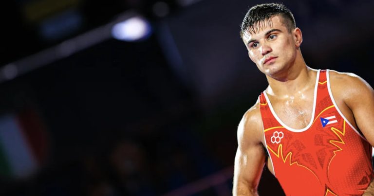 Sebastián Rivera gana medalla de bronce en lucha olímpica