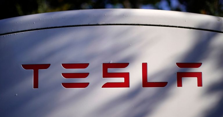 Reguladores piden información a Tesla tras accidente fatal en un Cybertruck