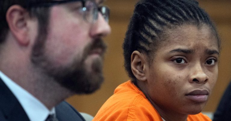 Sentencian a 11 años de cárcel a mujer que mató a hombre que la explotaba sexualmente