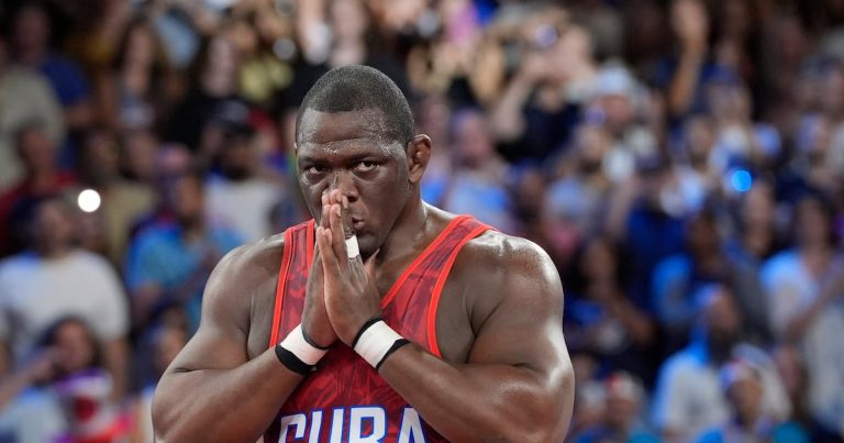 Cubano Mijaín López se convierte en leyenda olímpica tras conquistar su quinto oro