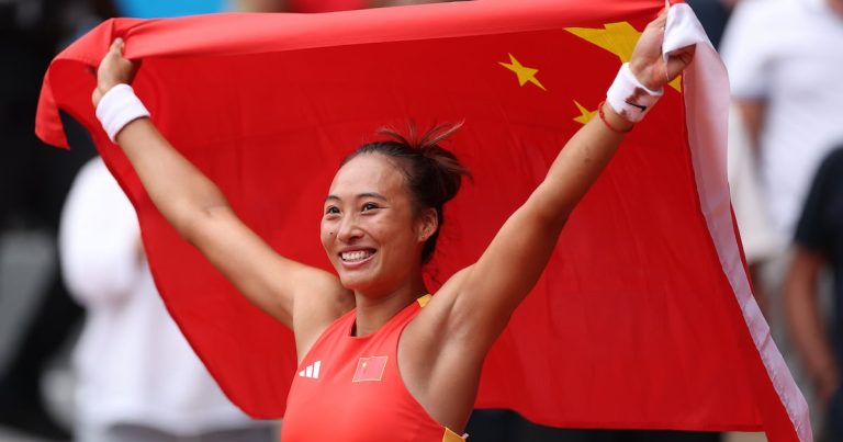 Zheng Qinwen conquista la primera medalla de oro en individuales en la historia de China