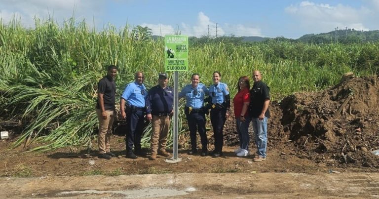 Policías realizan labor comunitaria “Creando conciencia ecológica