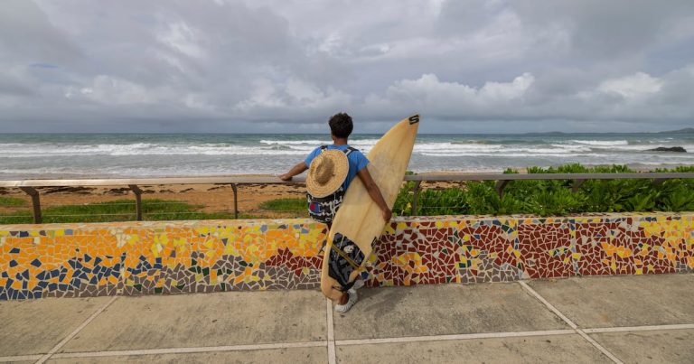 La tormenta tropical Ernesto golpea el nordeste del Caribe y deja a cientos de miles a oscuras