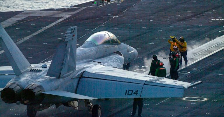 EEUU envía aviones de combate a base en Medio Oriente para apoyar a Israel