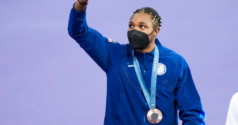 Noah Lyles corrió los 200 metros con fiebre de 39 grados, confirma su entrenador