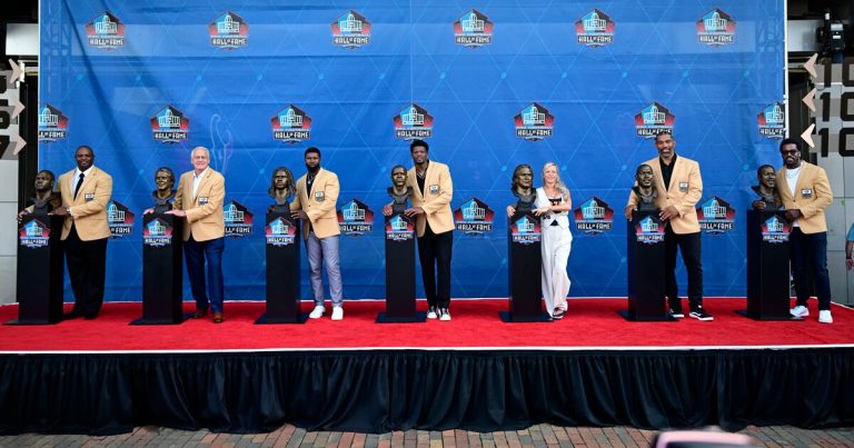 Steve McMichael ingresa al Salón de la Fama de la NFL desde su casa