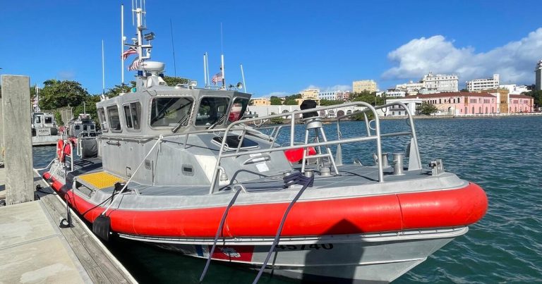Guardia Costera reabre los puertos marítimos en Puerto Rico tras tormenta tropical Ernesto