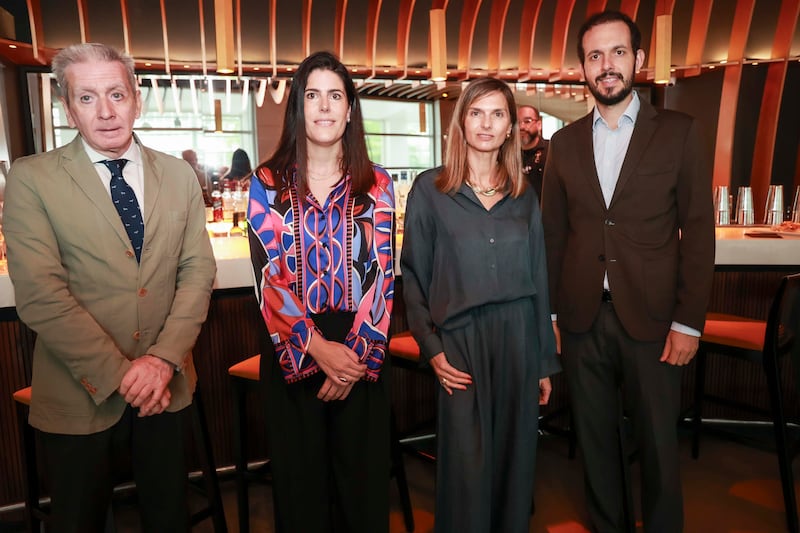 Almuerzo con la prensa.