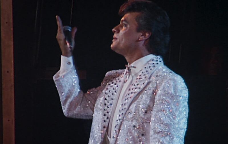 Juan Gabriel: Debo, Puedo y Quiero