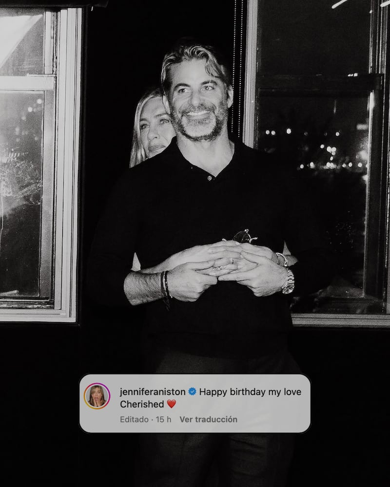 Jennifer Aniston confirma su romance con Jim Curtis