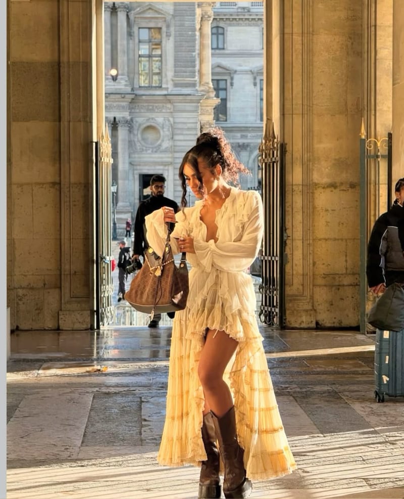 ¡Adiós jeans! Las faldas ‘campana’ le dan un giro a moderno y sofisticado a tu look