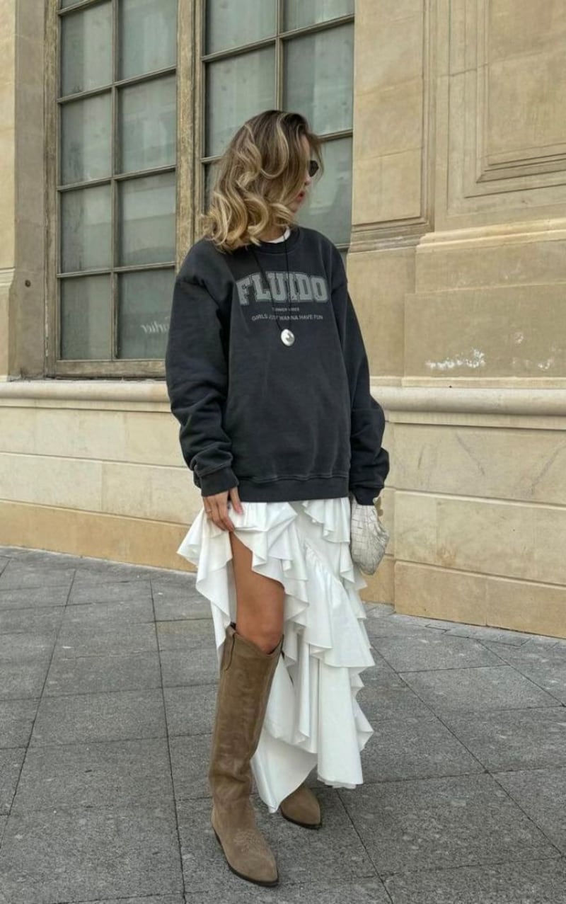 ¡Adiós jeans! Las faldas ‘campana’ le dan un giro a moderno y sofisticado a tu look