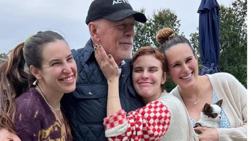 ¿Empeoró? Hija de Bruce Willis compartió tierna foto y reveló el estado actual del actor en medio de su enfermedad