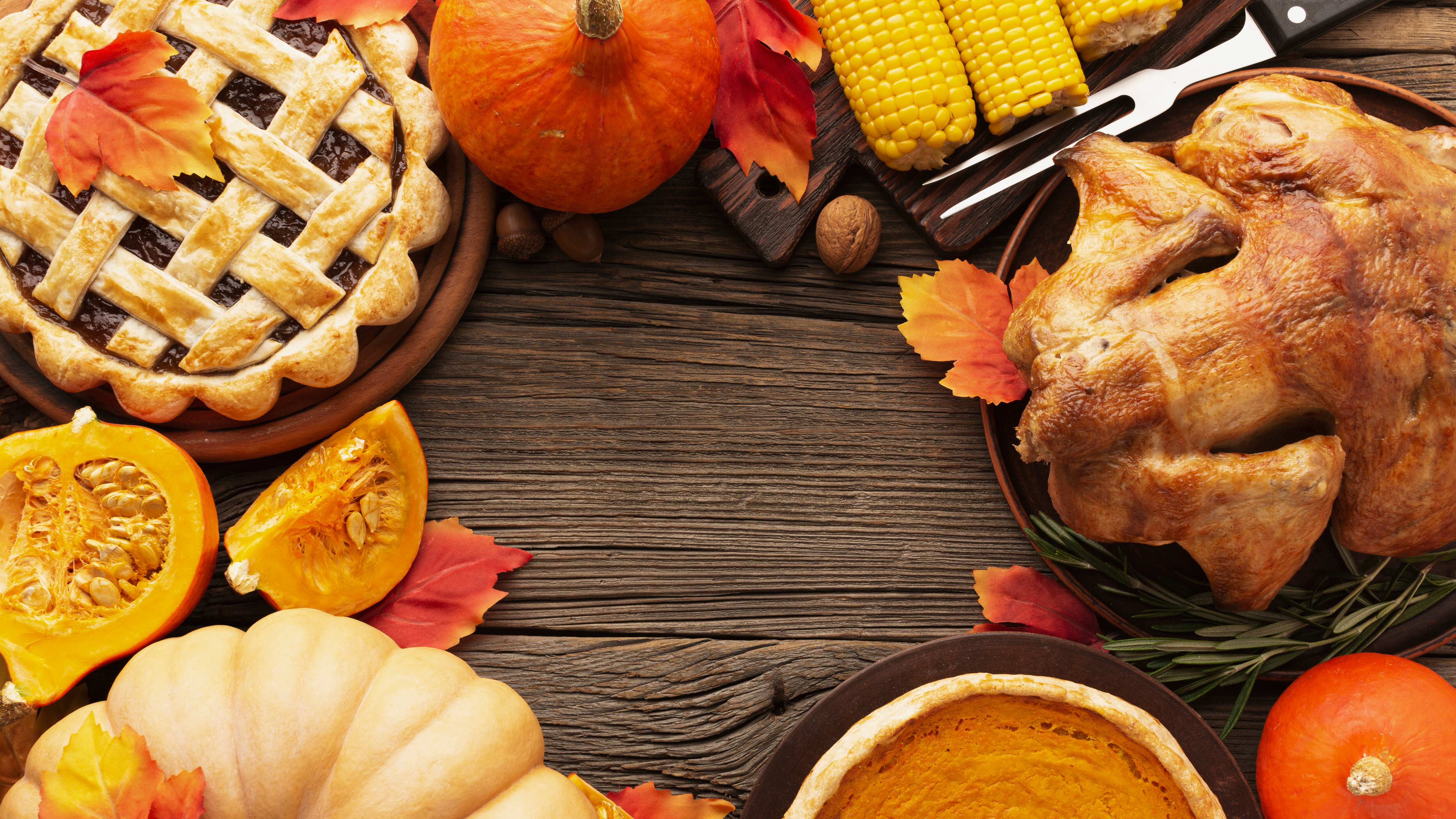 Celebrado principalmente en Estados Unidos y Canadá, Acción de Gracias, o Thanksgiving, tiene sus raíces en los primeros colonos británicos que llegaron a Norteamérica y su difícil adaptación. Foto: Freepik.