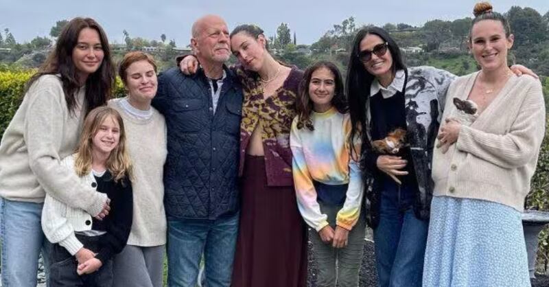 El actor cumple 70 años y así ha cambiado desde su diagnóstico.