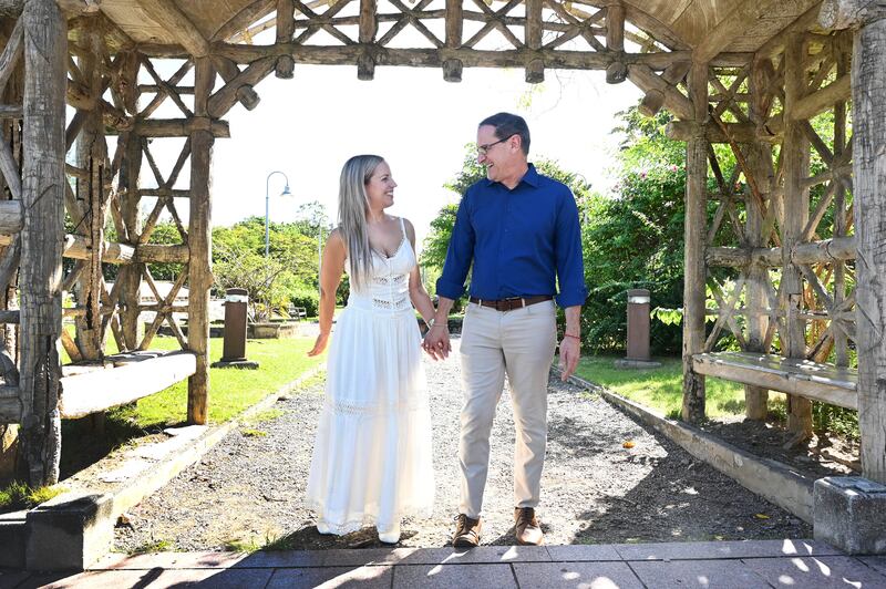 El representante José Pichy Torres Zamora y su novia, Zaida Enid Rios Mercado.
